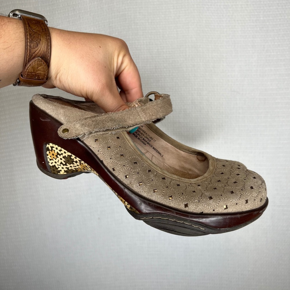 J-41 Adventure On Jasper Taupe Leather Mary Jane Floral Wedge Clogs Womens 8M